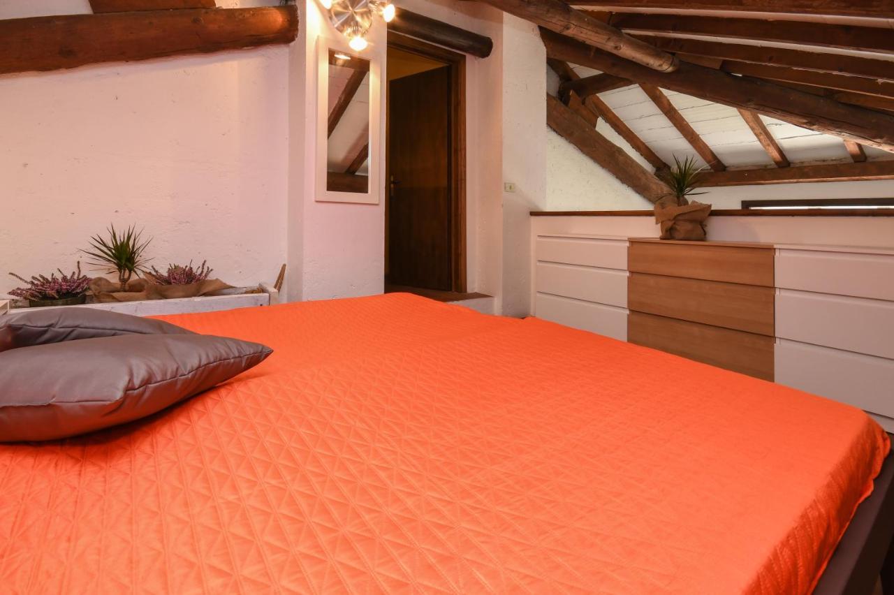 Cascina Aurora Apartment Moniga del Garda Екстериор снимка
